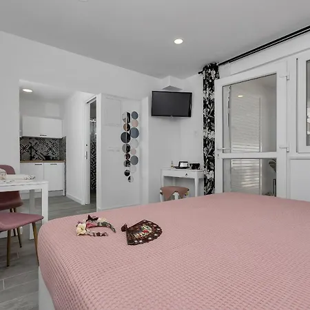 Apartment Luxurious Jube