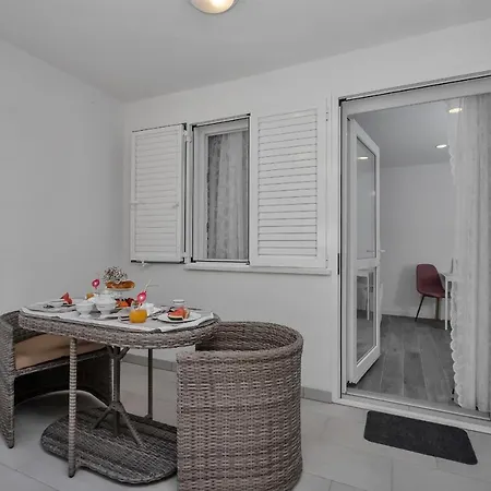 Luxurious Jube Apartment