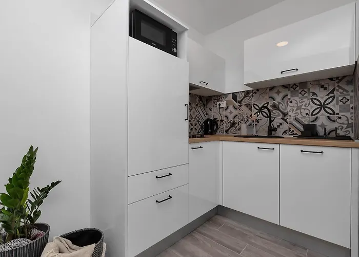 Luxurious Jube * Makarska