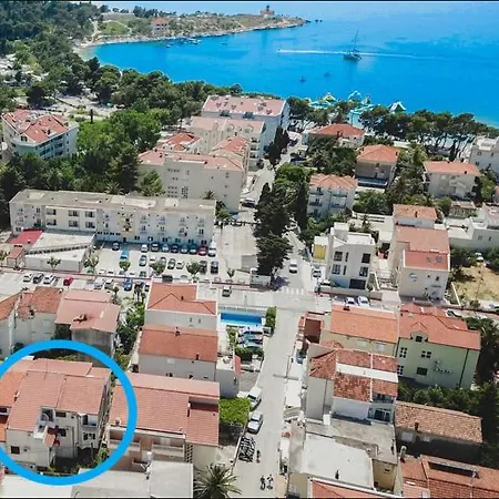 Luxurious Jube Makarska